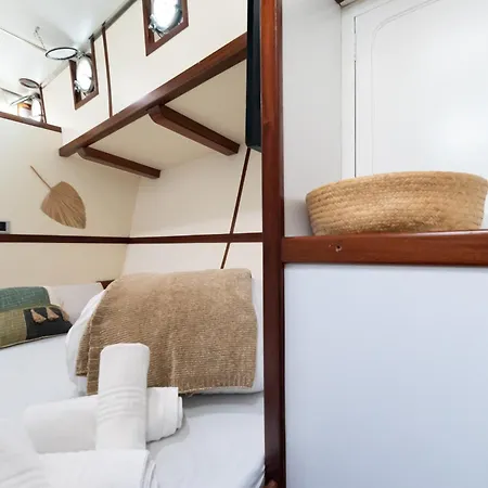 Impresionante Patrullera Recien Reformada Виго